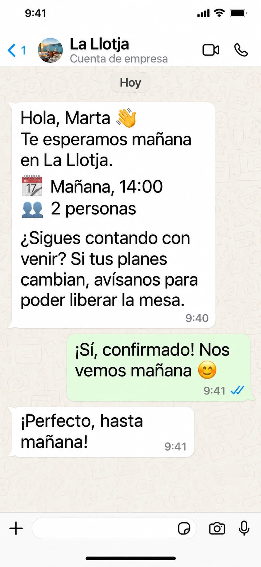 Ilustración de una conversación de WhatsApp con un recordatorio de reserva de La Llotja.