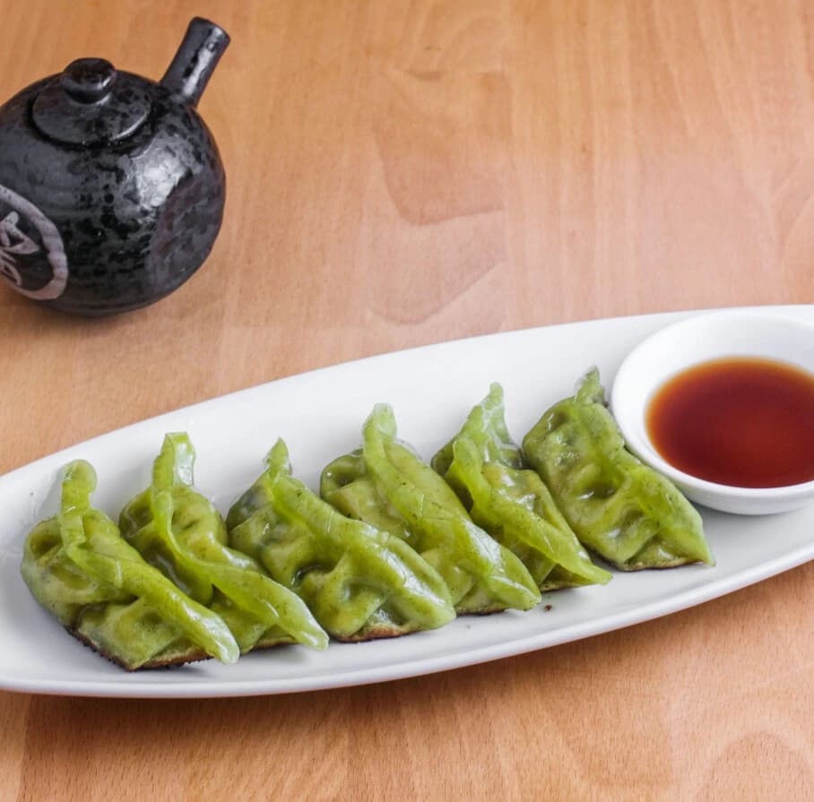 Las mejores gyozas al vapor con salsa de soja