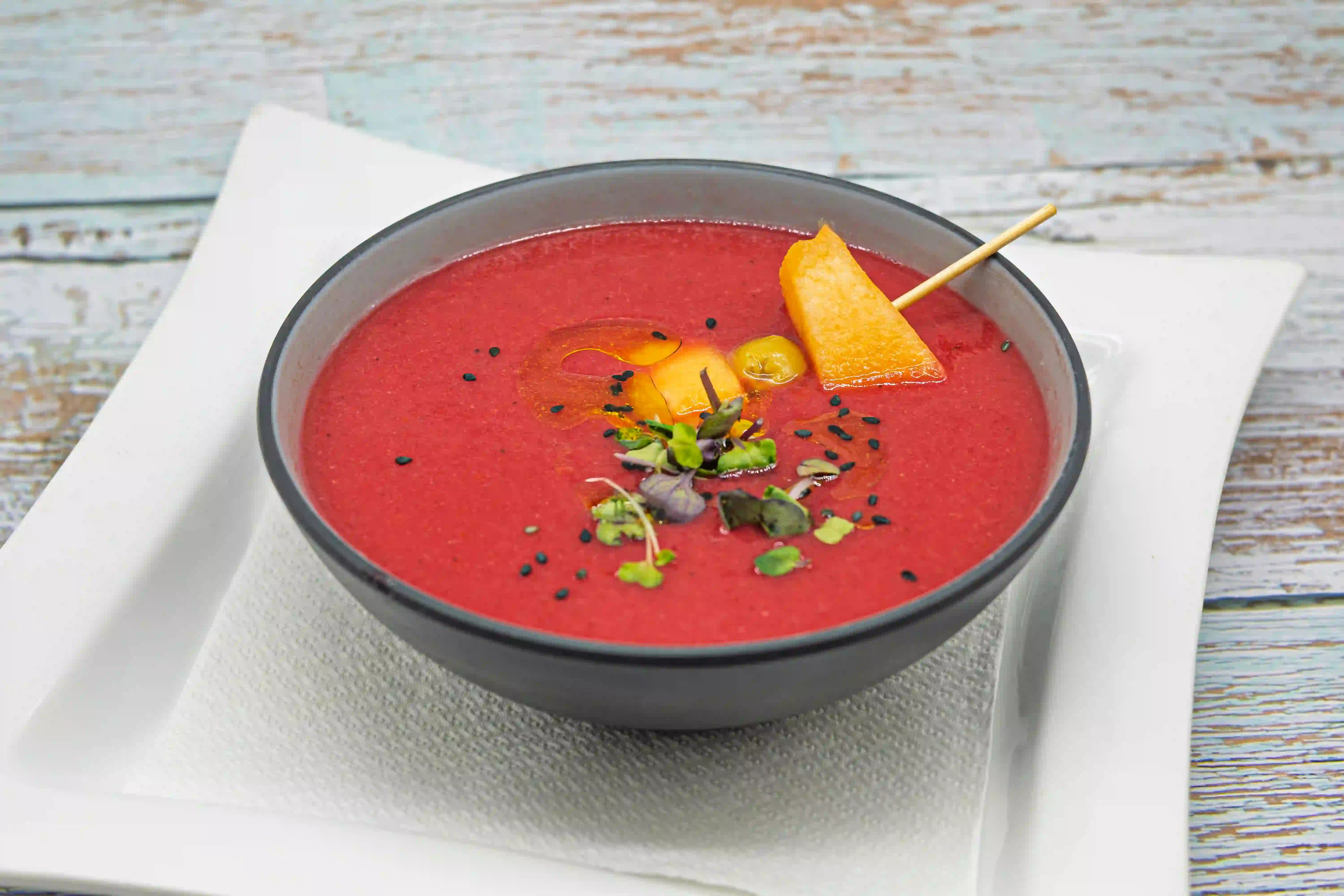 gazpacho fresco de sandia restaurante menu mediodia la fabrica figueres