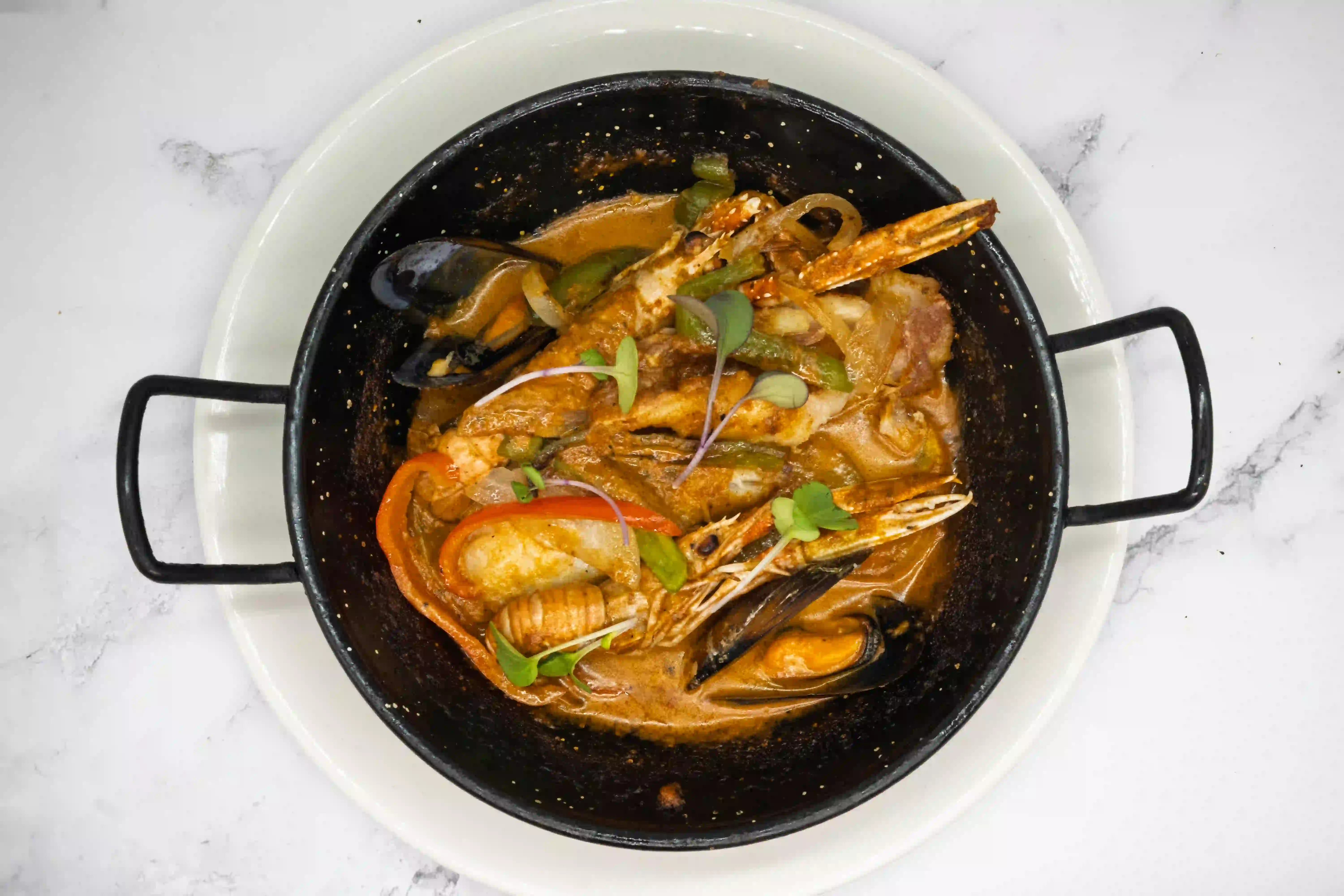 suquet de pescado con marisco restaurante menu mediodia la fabrica figueres