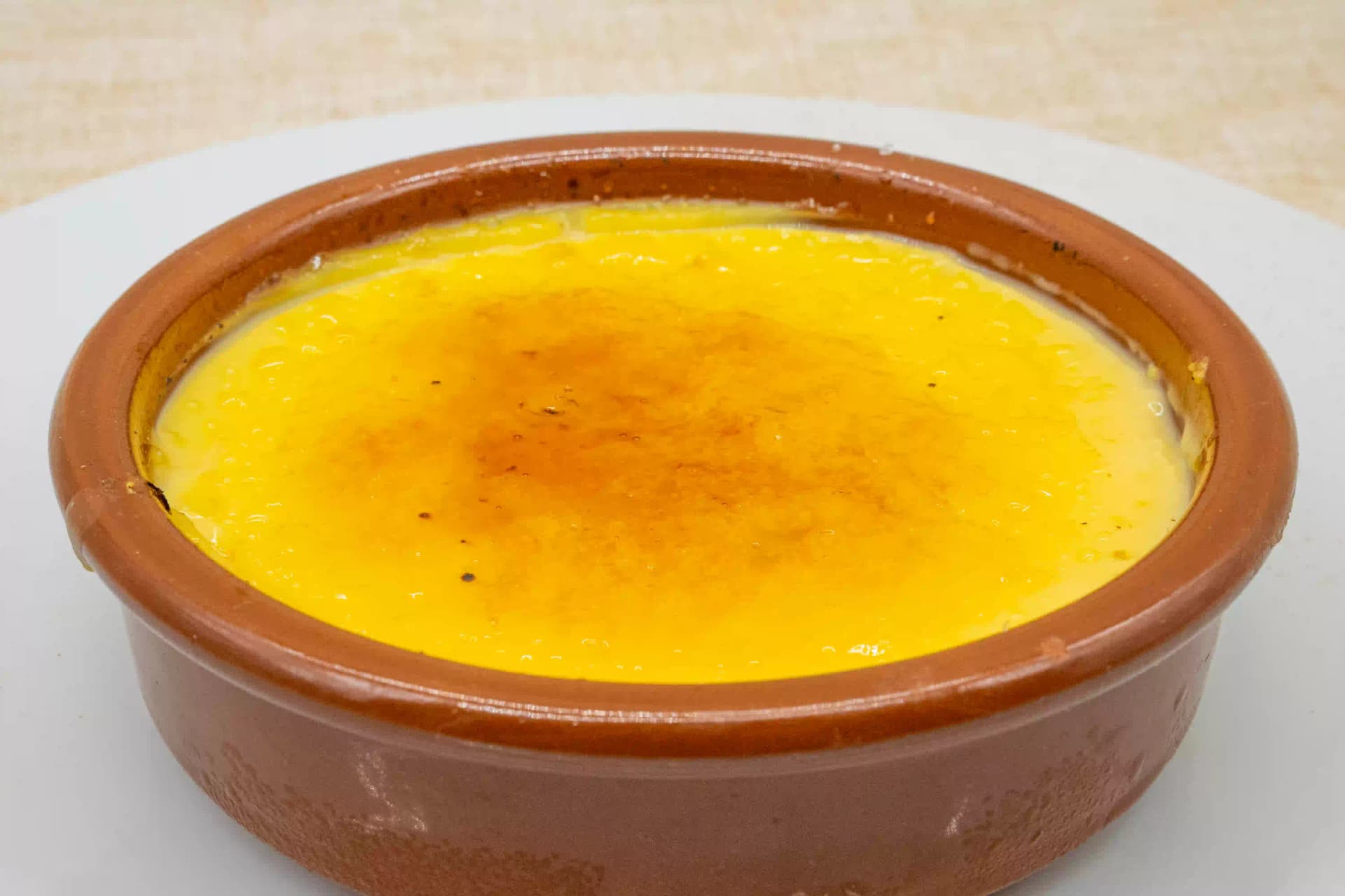 crema catalana tradicional postre casero menu mediodia barcelona nogal