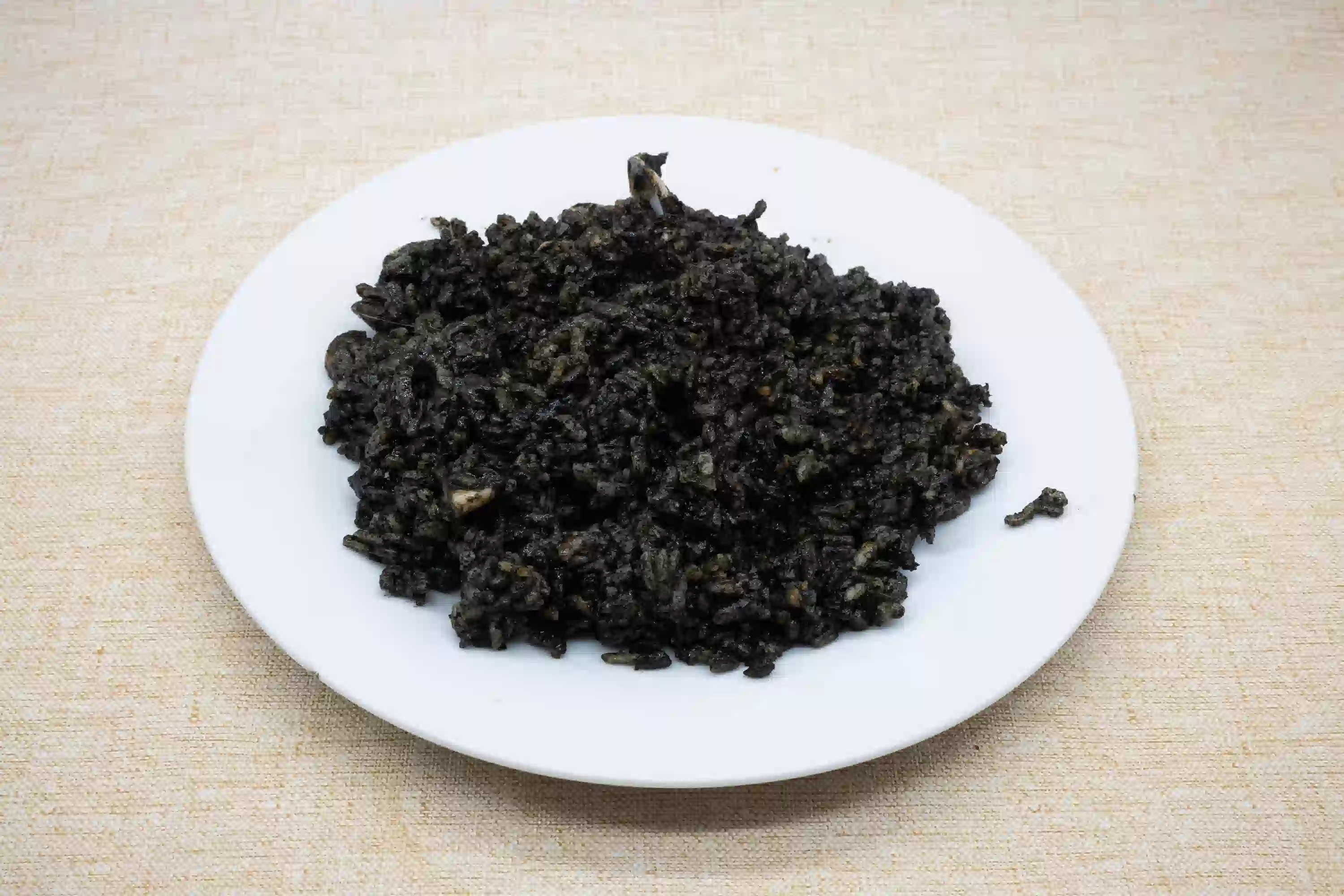 arroz negro con tinta de calamar y sepia menu mediodia nogal barcelona