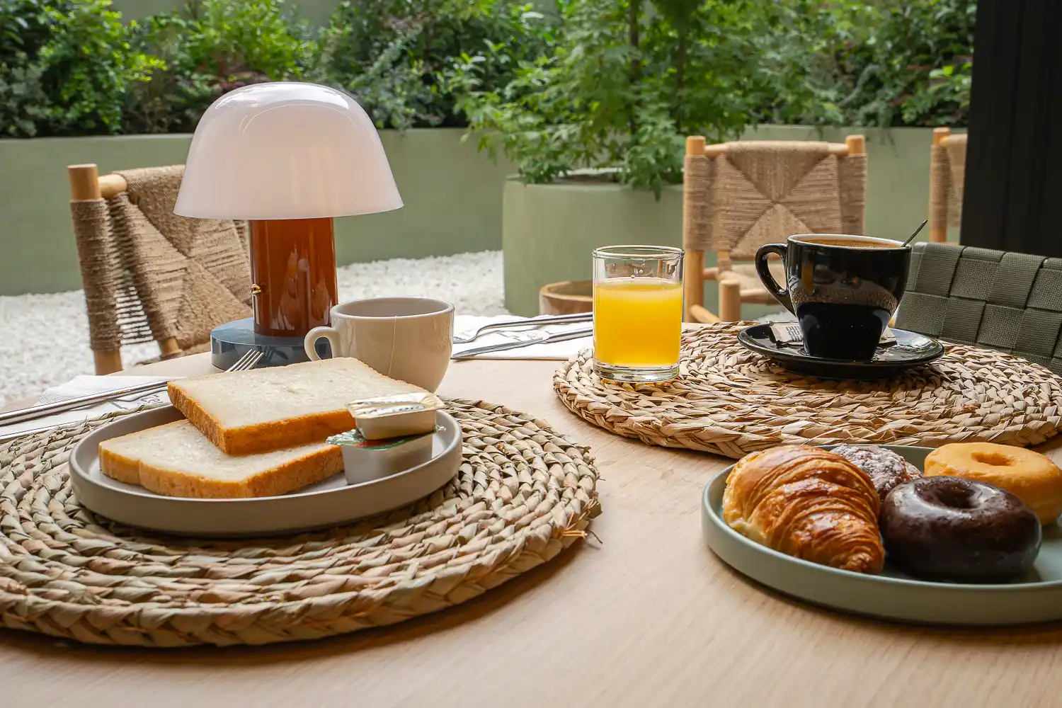 Desayuno completo en hotel zenit borrell buen precio