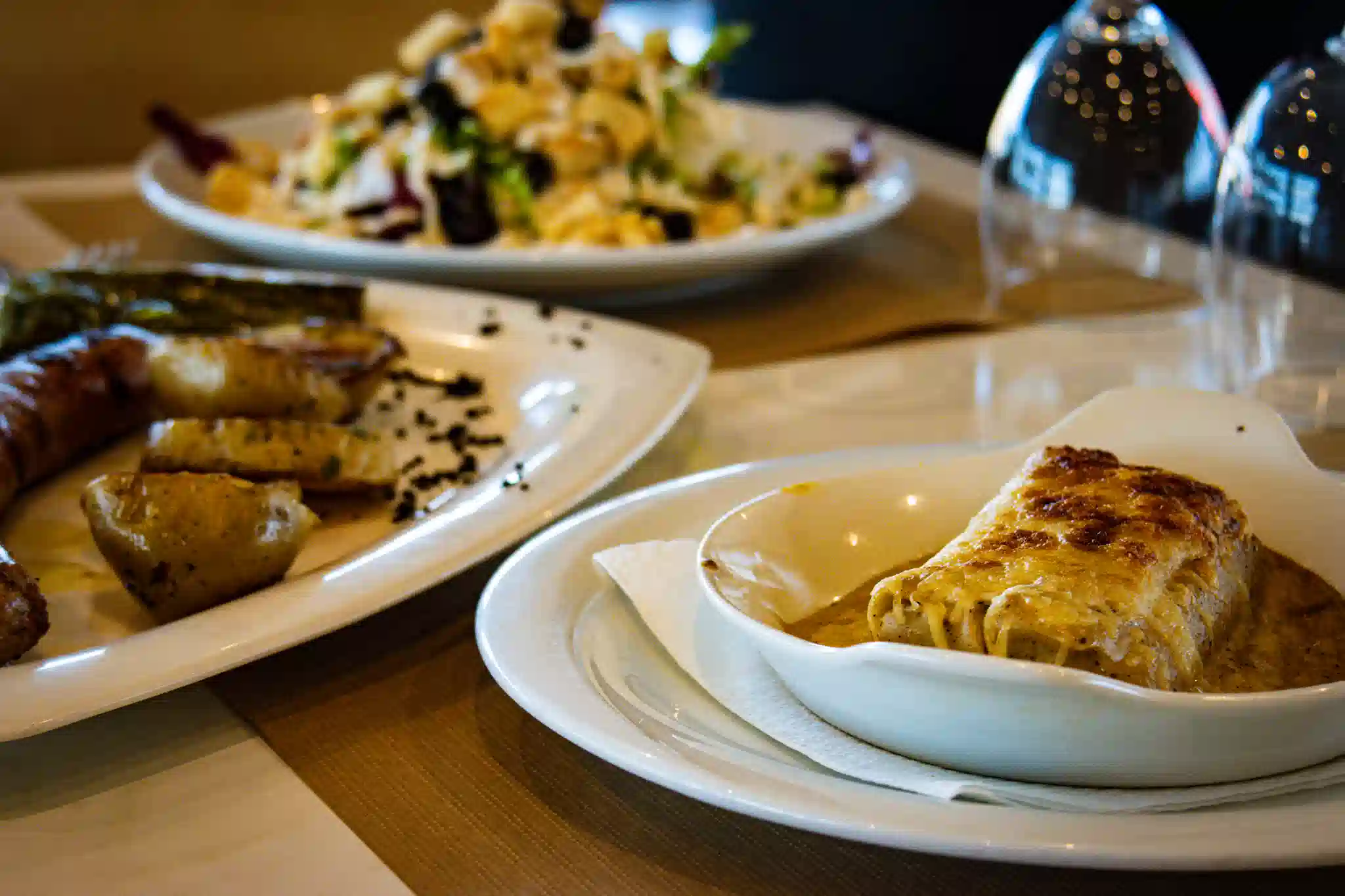 canelon gratinado menu mediodia restaurante casero la jonquera