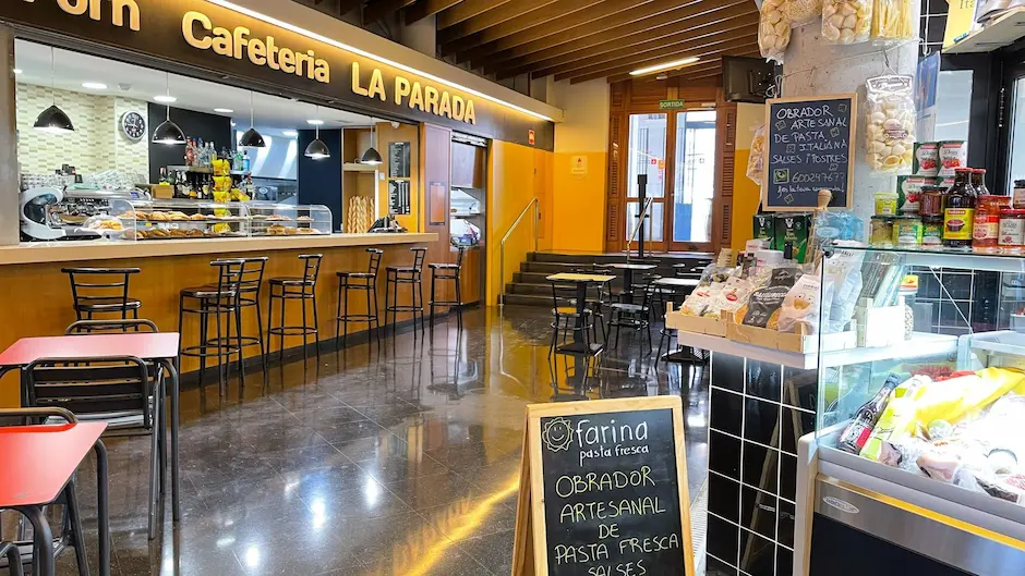 Restaurante Forn Cafeteria La Parada en Menuveo