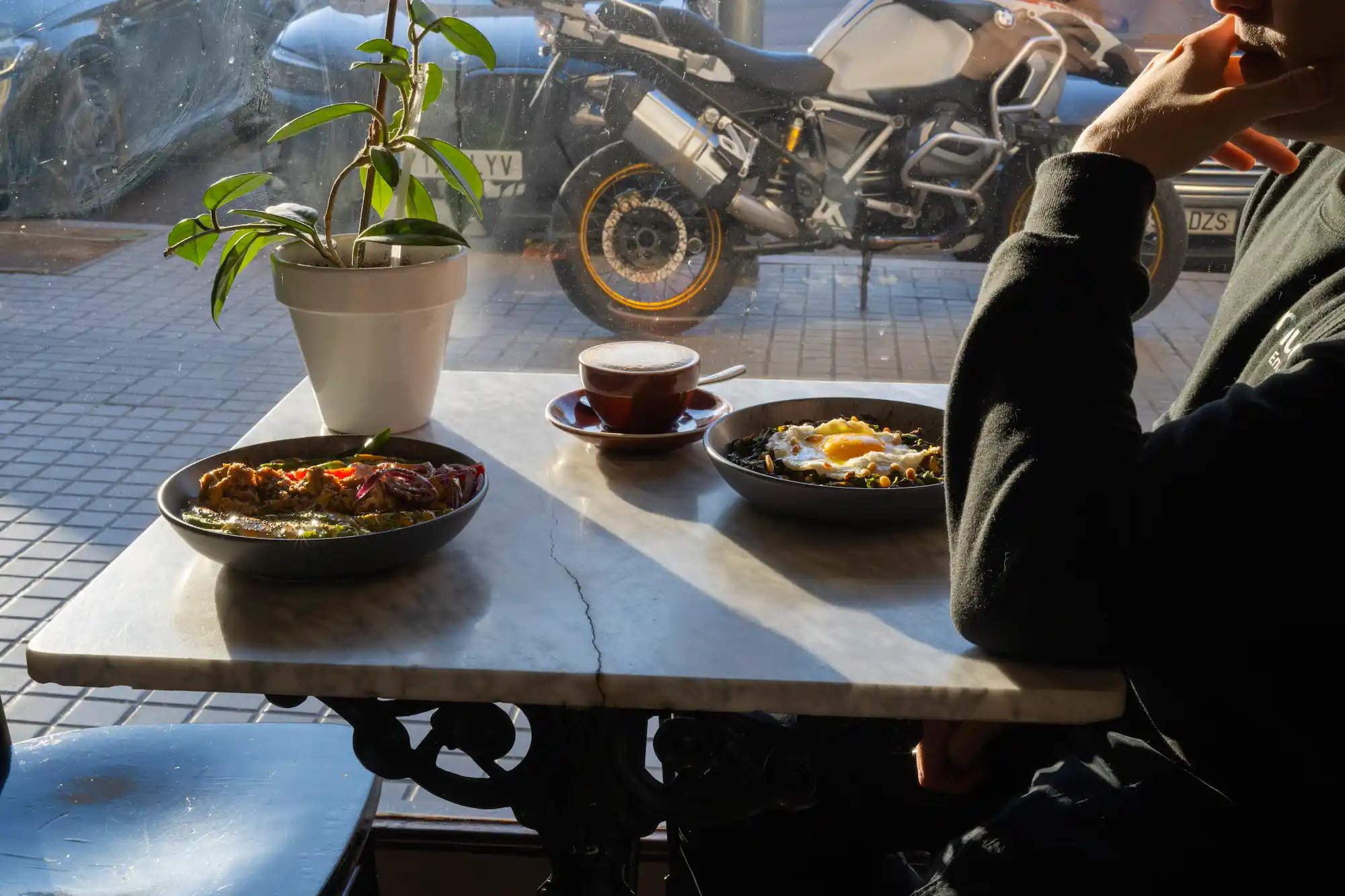 Restaurante Café Solo en Menuveo