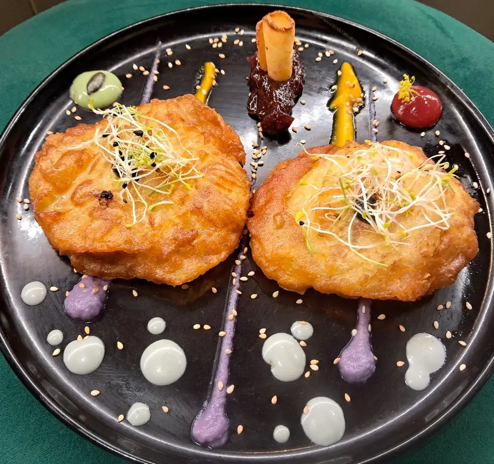 Cargols a les tres salses en Restaurant Samuga, cocina catalana en Sant Llorenç de la Muga