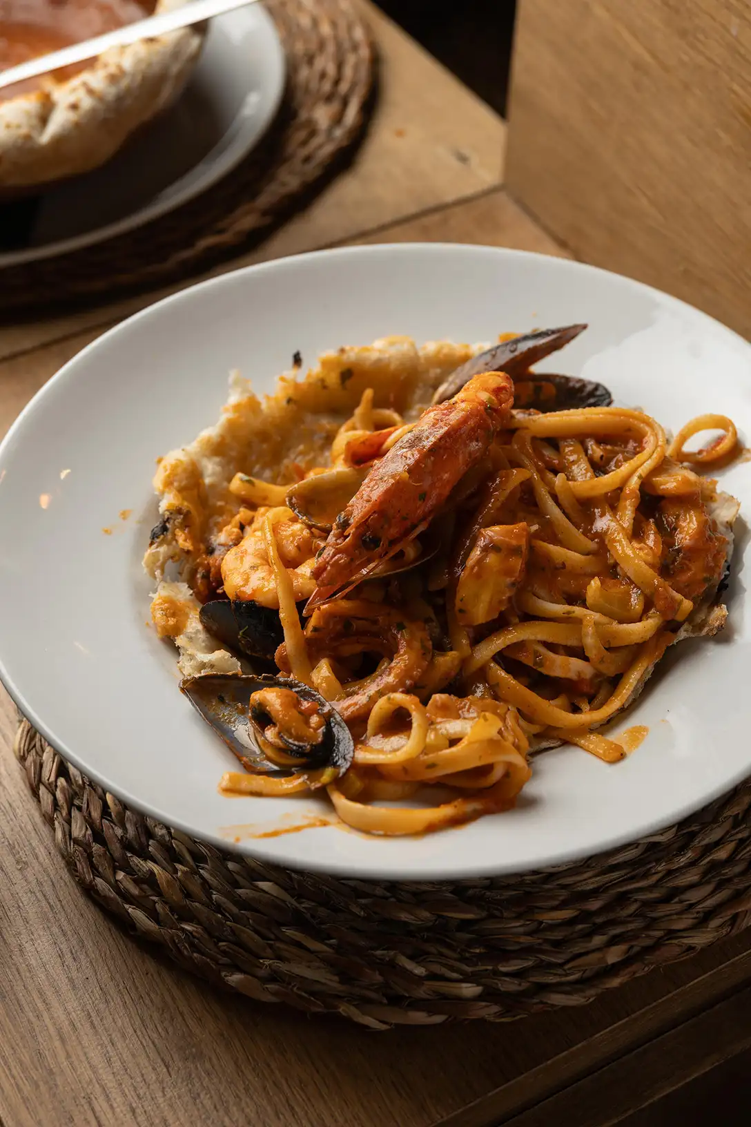 Scialatielli ai Frutti di Mare alla Crosta en Locanda del Vulture, auténtica cocina italiana en Sant Martí, Barcelona