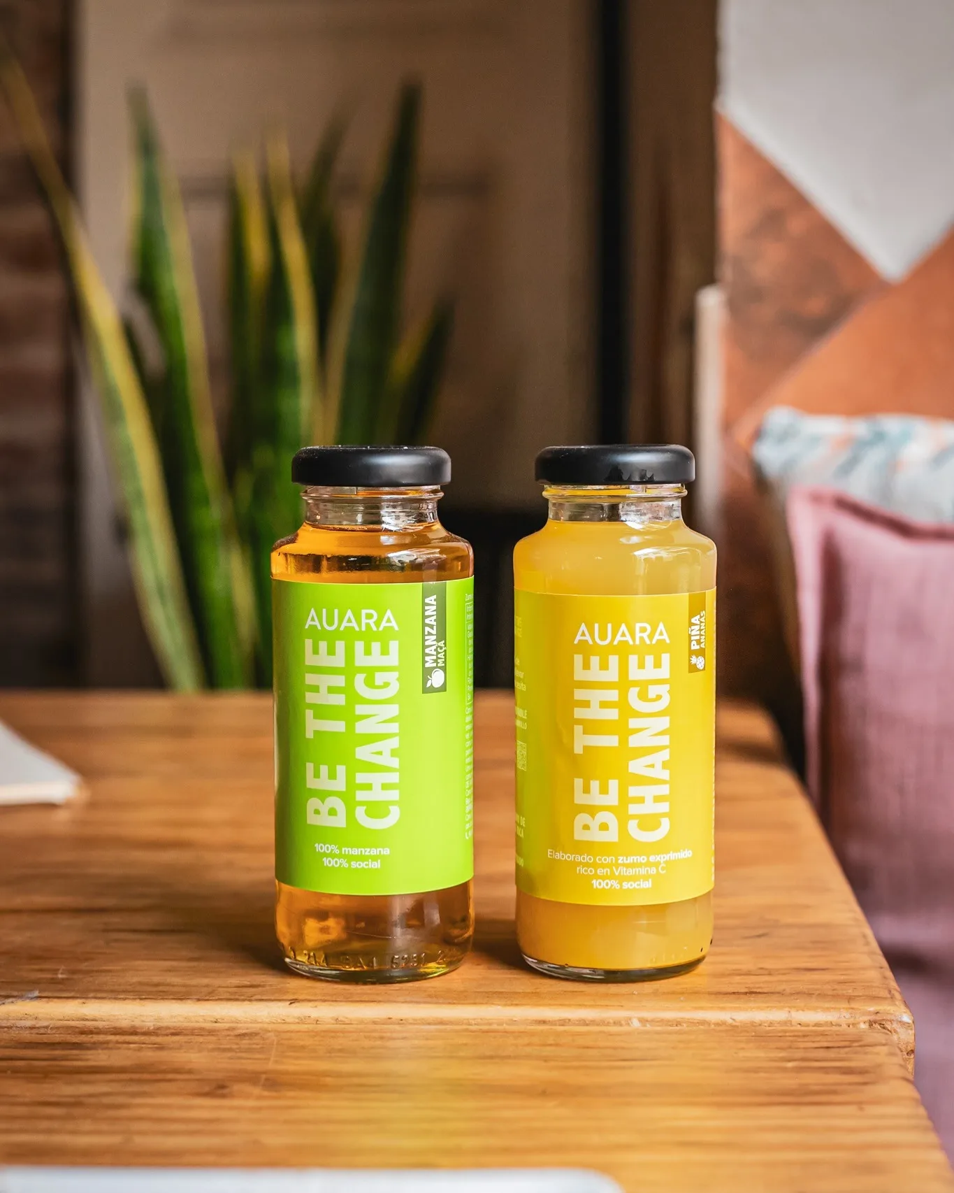 Bebidas sostenibles de AUARA en Amélie Restaurant, ubicado en Plaça de la Vila de Gràcia, Barcelona. Disfruta de nuestra oferta mediterránea.