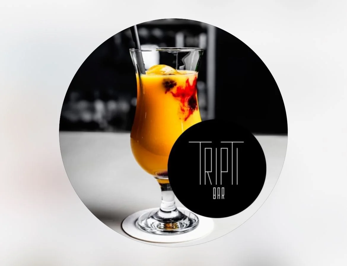 Cóctel creativo en Tripti Bar, coctelería de autor en Poblenou, Barcelona. Disfruta de más de 100 cócteles en un ambiente sofisticado.