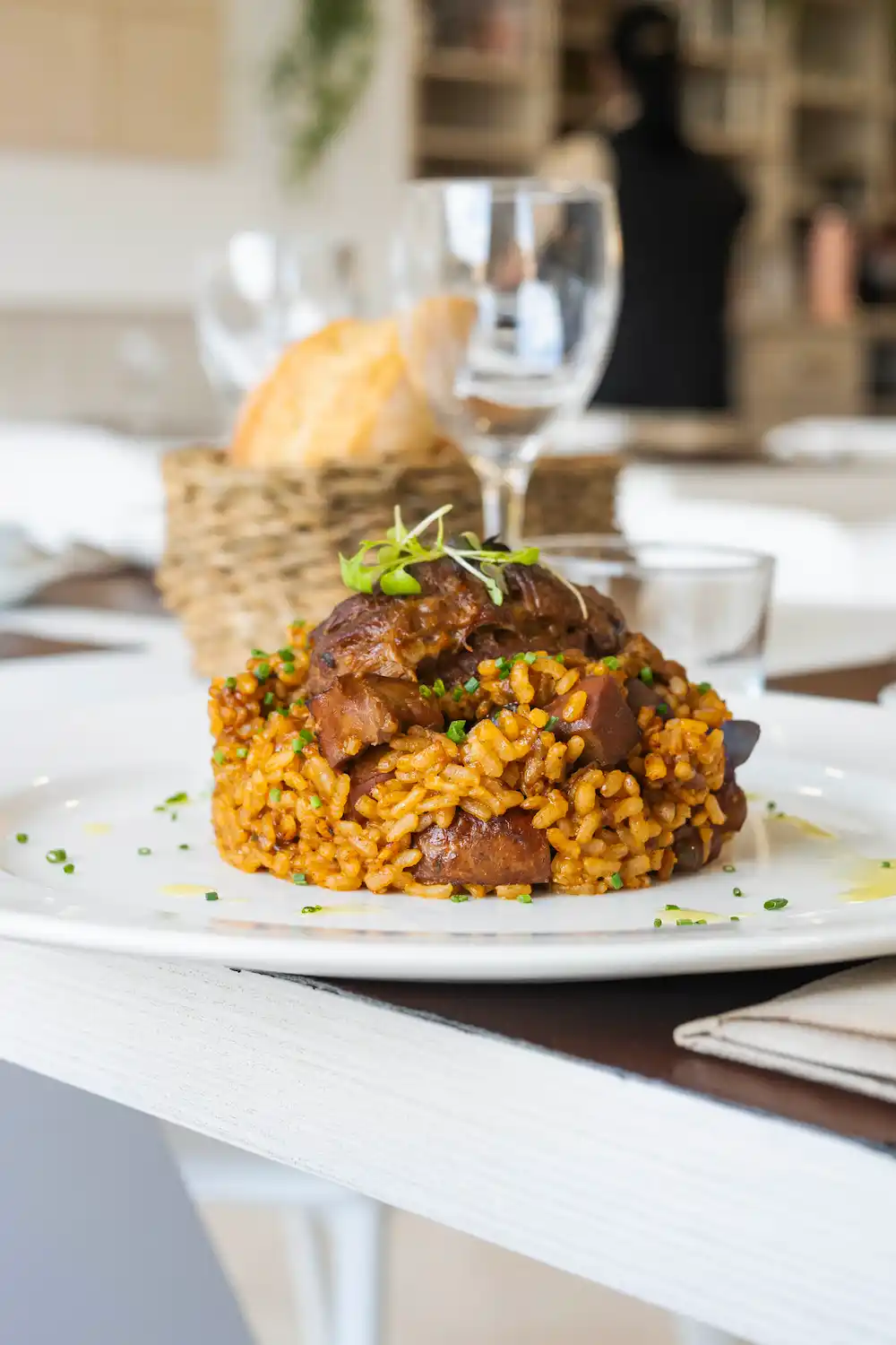 melos de porc i ceps arros sec de sepia amb porcs i ceps al 9 suprem restaurant figueres 