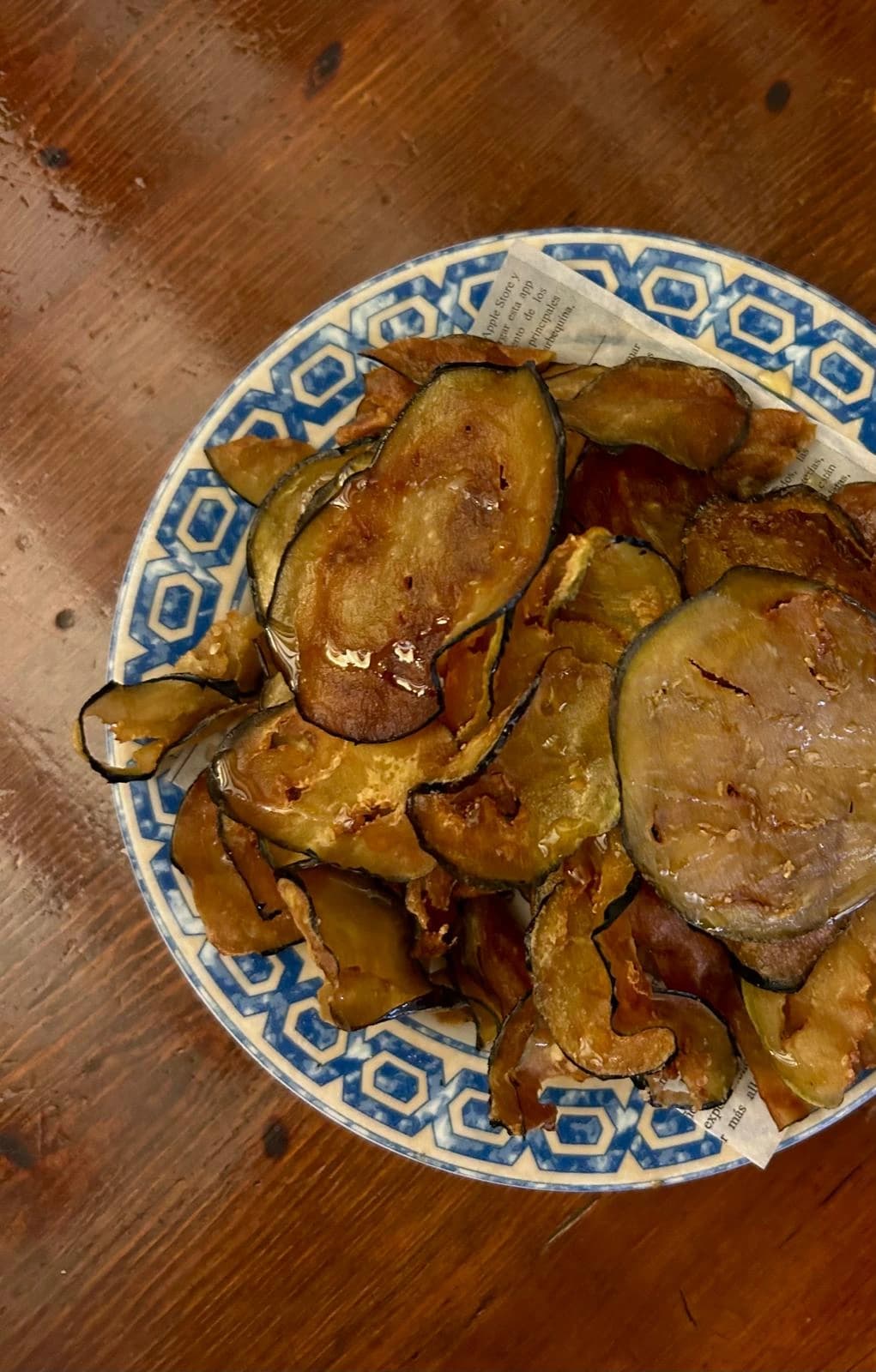 aceitunas marinadas variedad verde y negra en el nou celler taberna clasica en el born barcelona