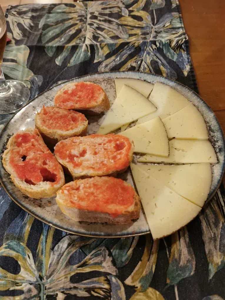 Pa amb tomata y queso