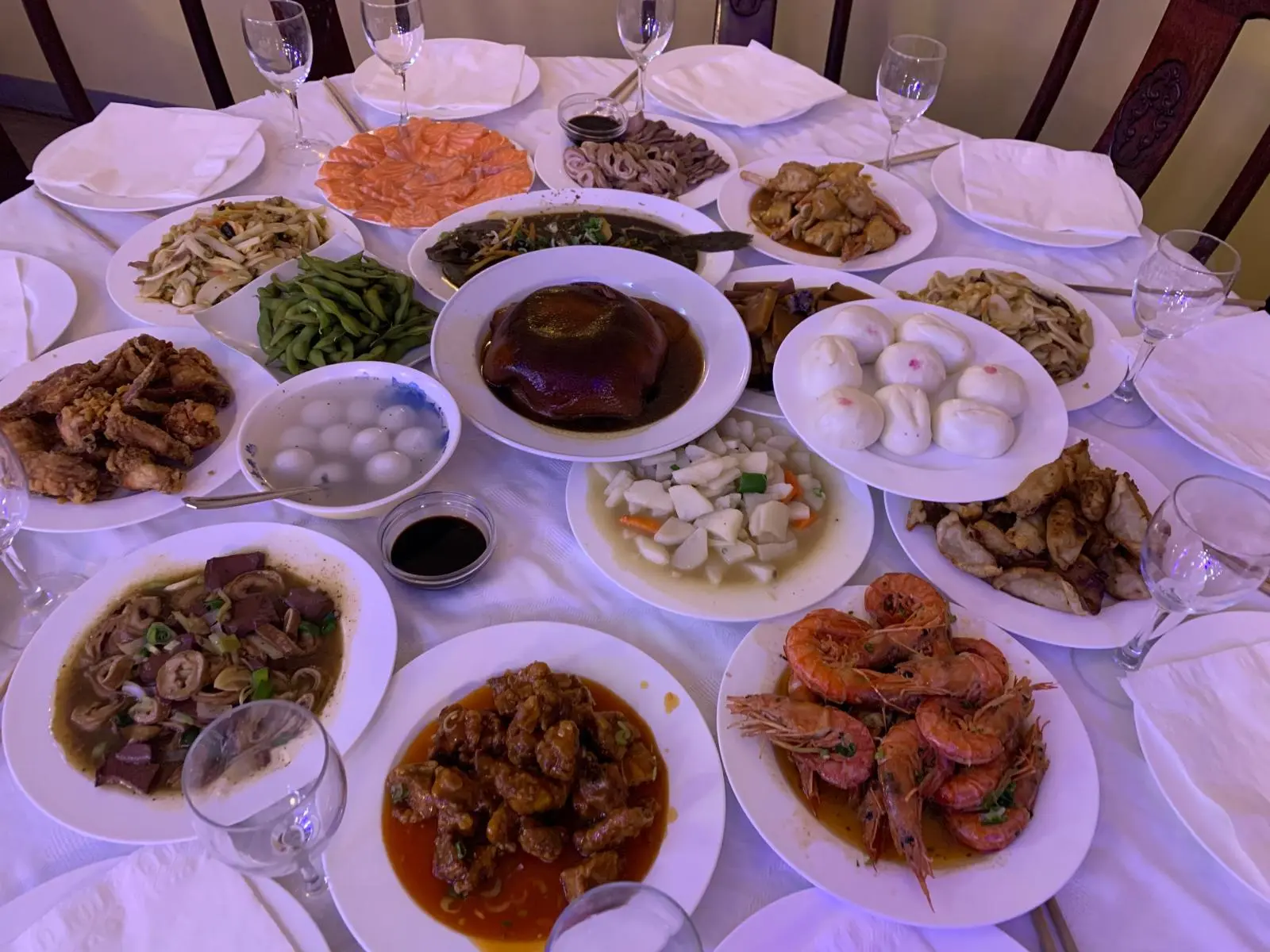 Comida china variada con platos destacados en Chang Feng Barcelona Poblenou Diagonal