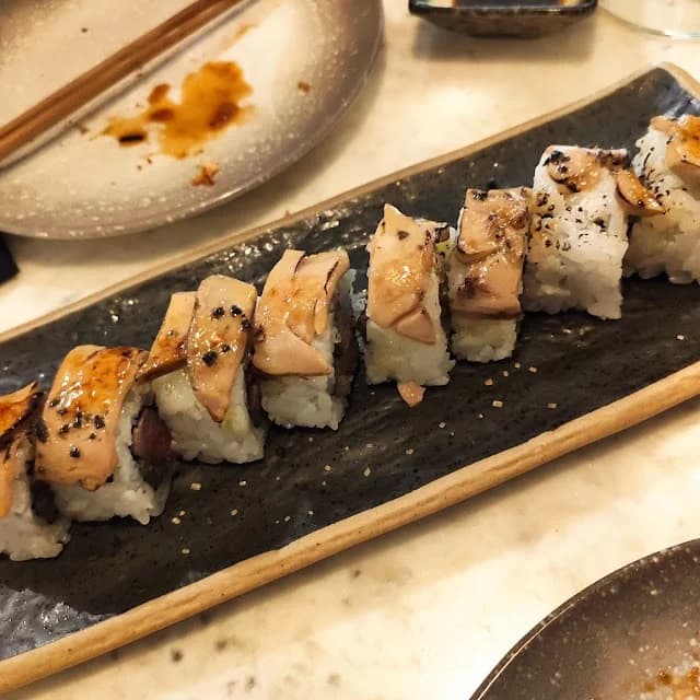 El mejor niguiri de anguila platja daro y costa brava