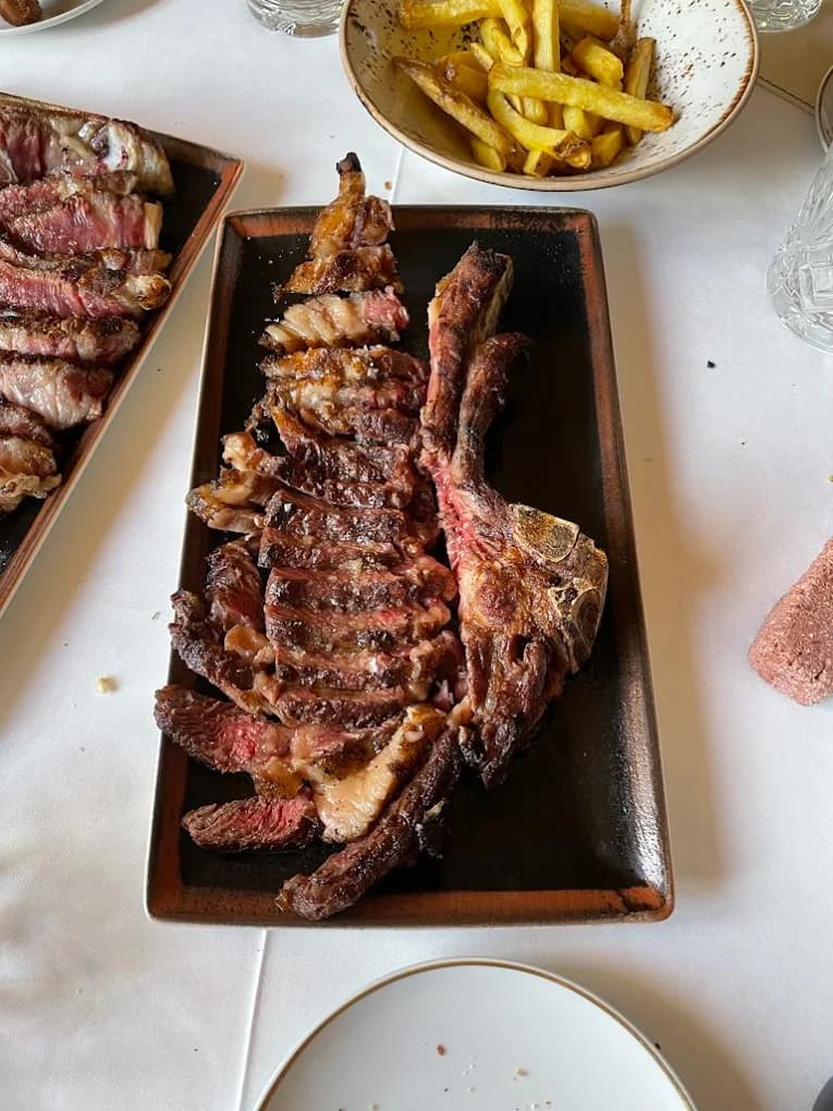 chuleta de vaca vieja madurada restaurante masia menu mediodia l escala el moli