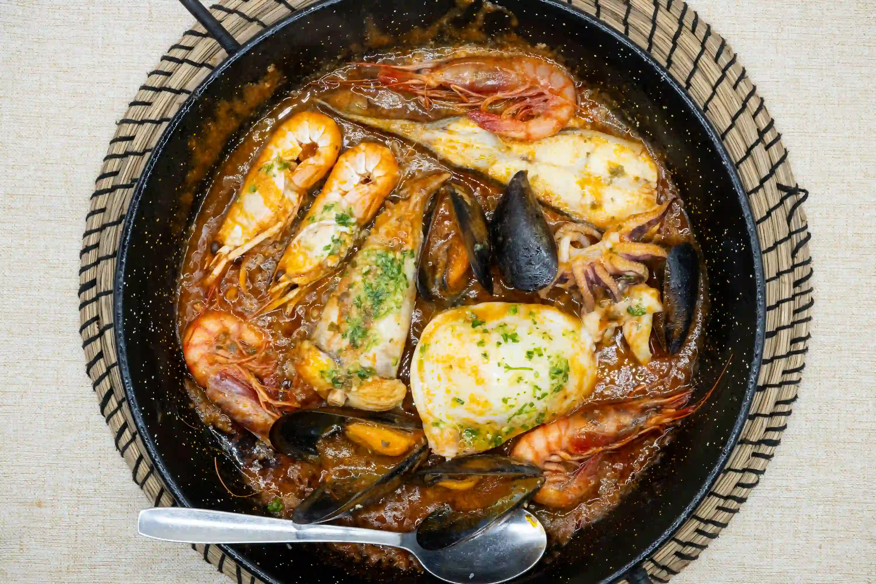 suquet de peix tradicional amb allioli restaurant ca la gemma menu mediodia cuina catalana alt emporda