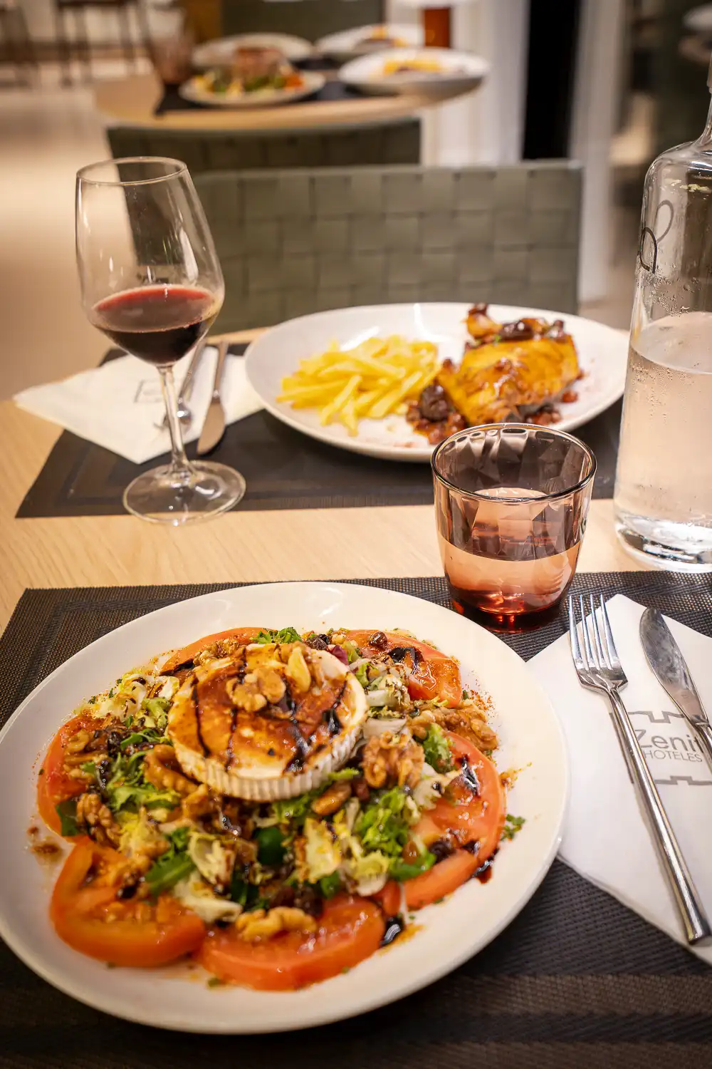 Menú del dia hotel zenit borrell a buen precio y saludable.webp