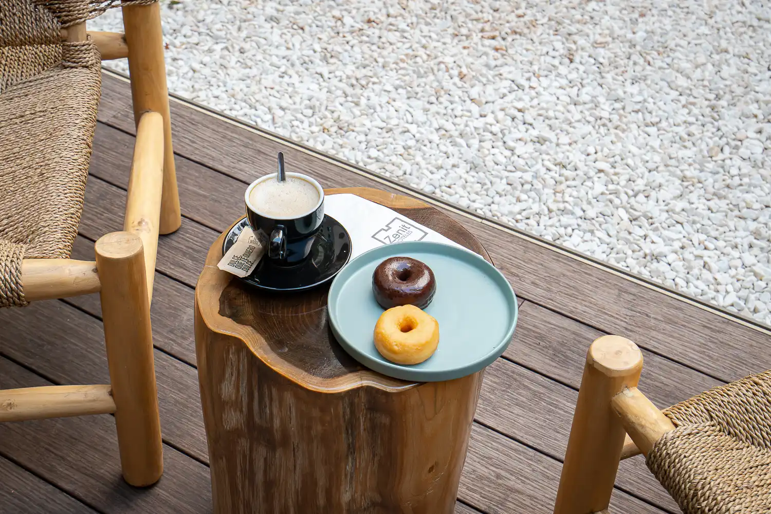 Desayuno terraza tranquilo y completo buen precio en hotel zenit borrell