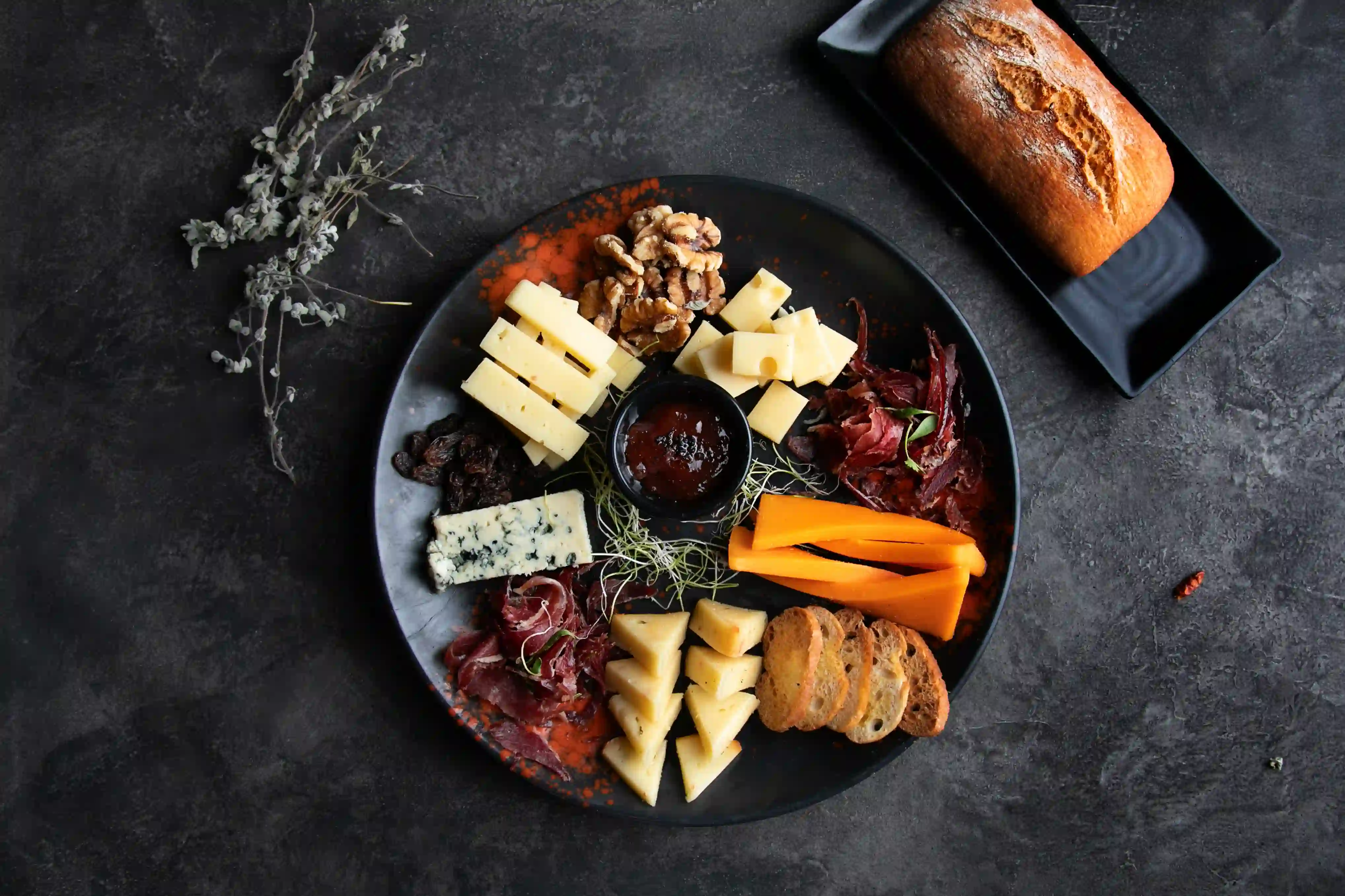 tabla de quesos y embutidos restaurante donde tito menu mediodia poblenou barcelona para compartir