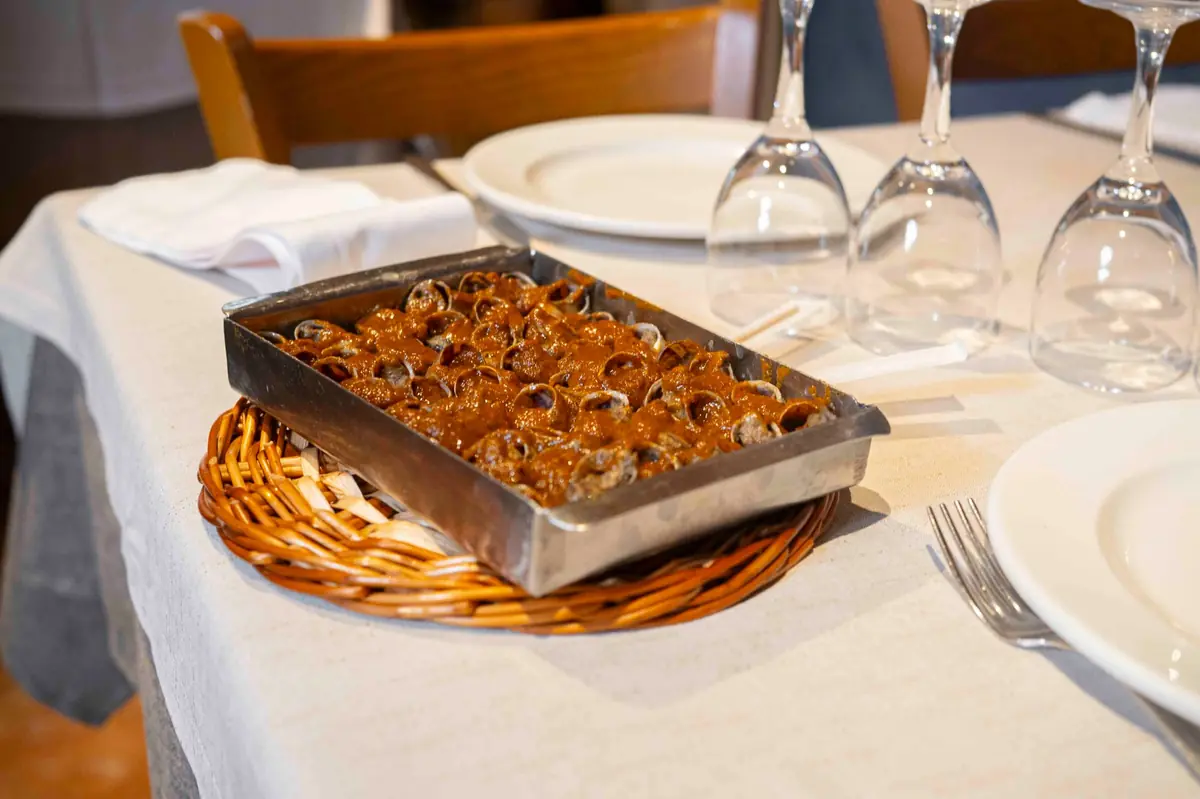cargols-tradicionals-la-Muga-taula-restaurant-Vilanova-de-la-Muga-Emporda